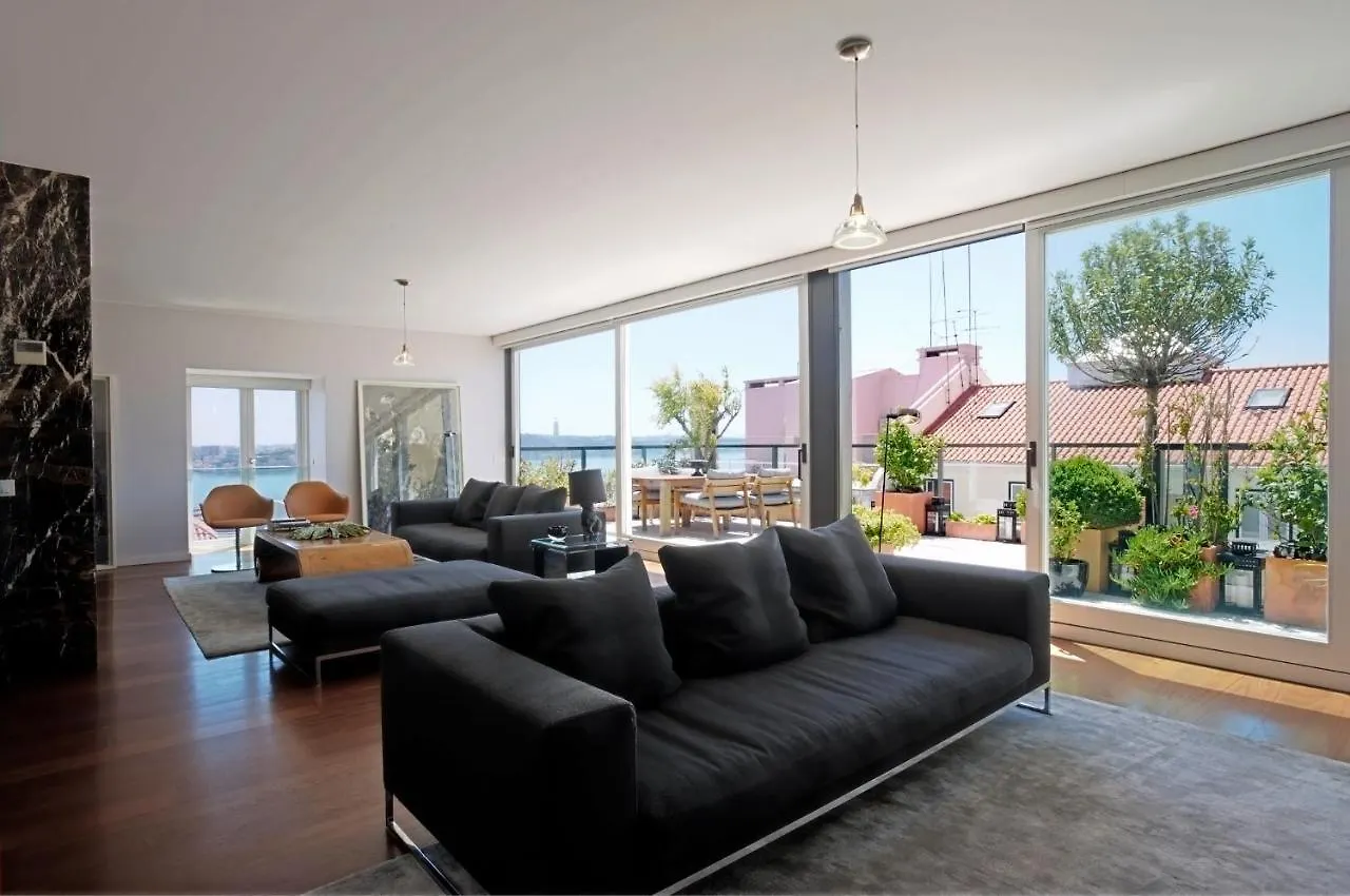 Lisbon Chiado Penthouse Apartment
