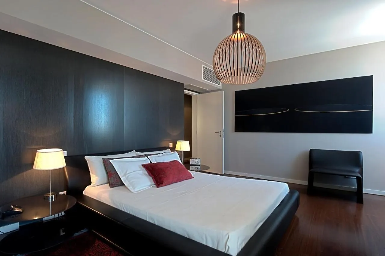 Lisbon Chiado Penthouse Apartment 0*,